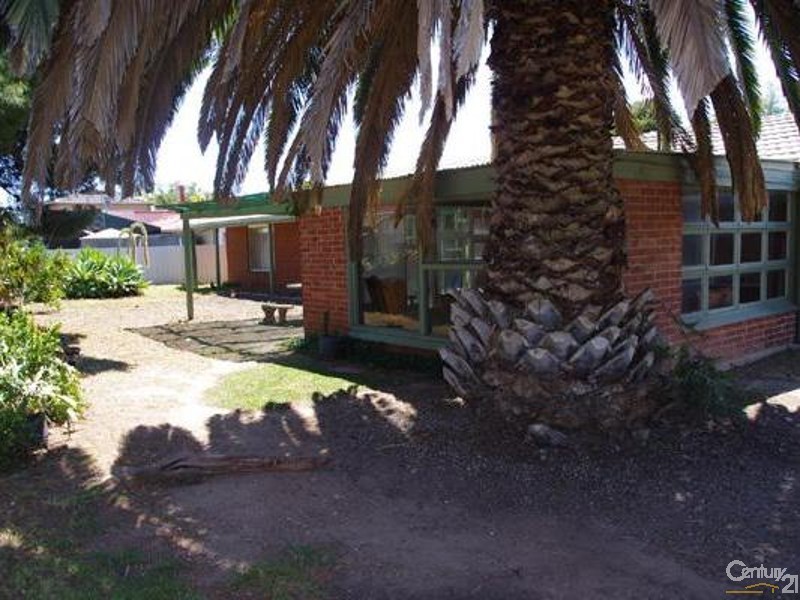 28 Monmouth Street, Moonta Bay SA 5558