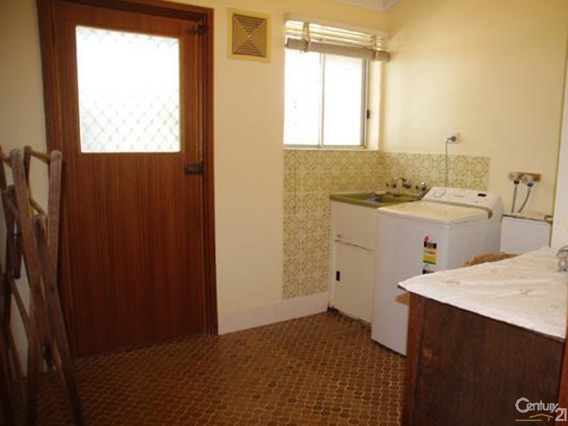 28 Monmouth Street, Moonta Bay SA 5558