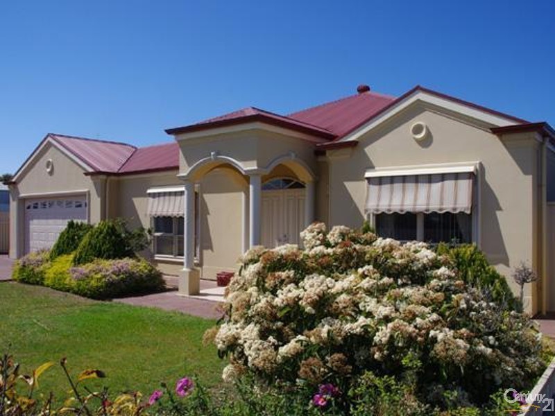 8 Westside Avenue, Moonta Bay SA 5558