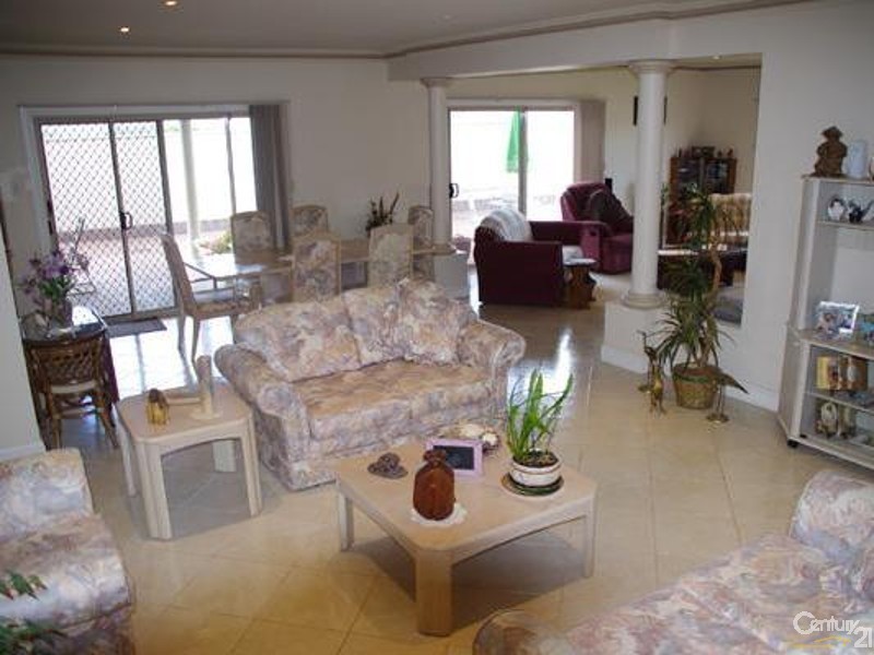 8 Westside Avenue, Moonta Bay SA 5558