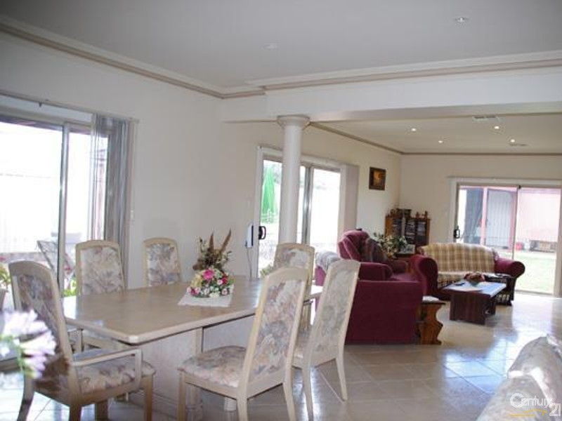 8 Westside Avenue, Moonta Bay SA 5558