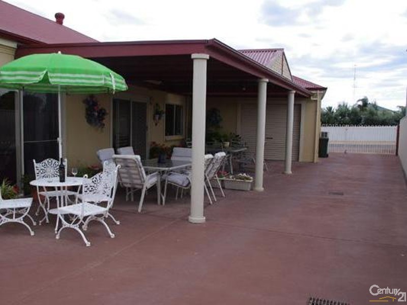 8 Westside Avenue, Moonta Bay SA 5558