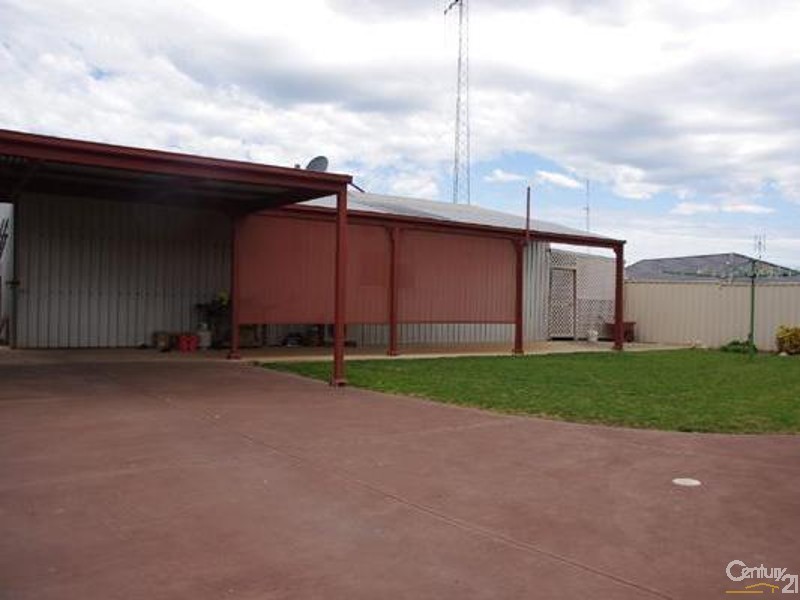 8 Westside Avenue, Moonta Bay SA 5558