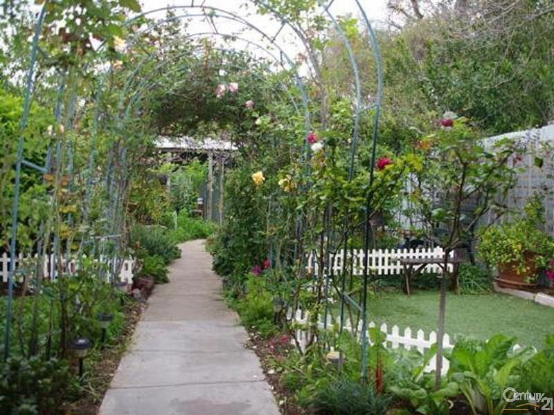 74 George Street, Moonta SA 5558