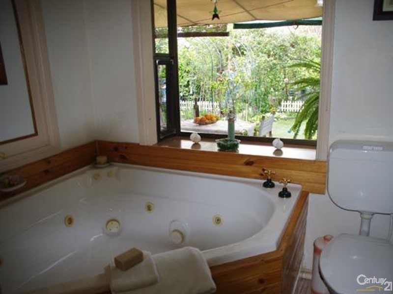 74 George Street, Moonta SA 5558