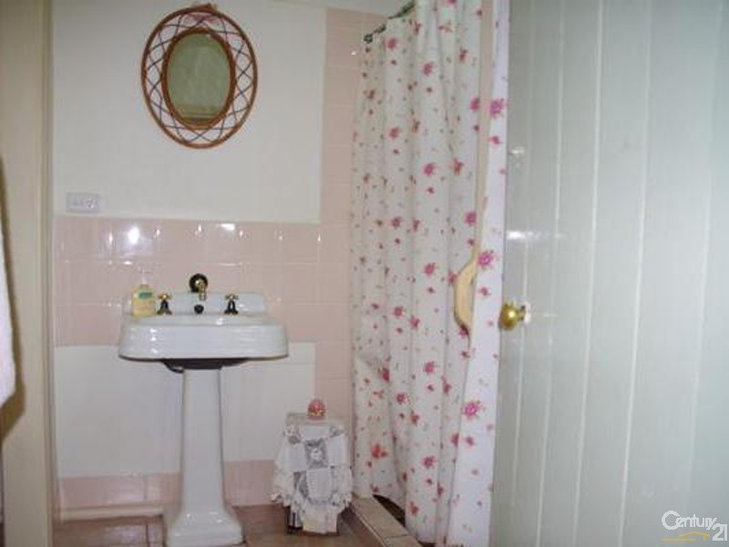 74 George Street, Moonta SA 5558