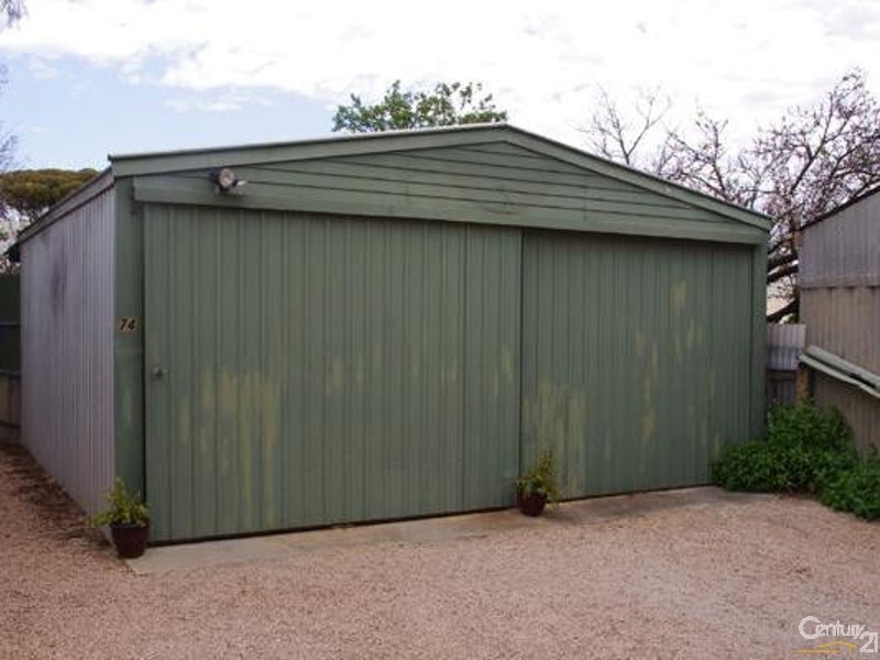 74 George Street, Moonta SA 5558