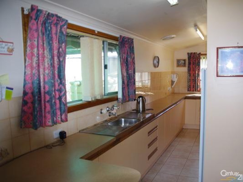 1 Playtime Parade, Moonta Bay SA 5558