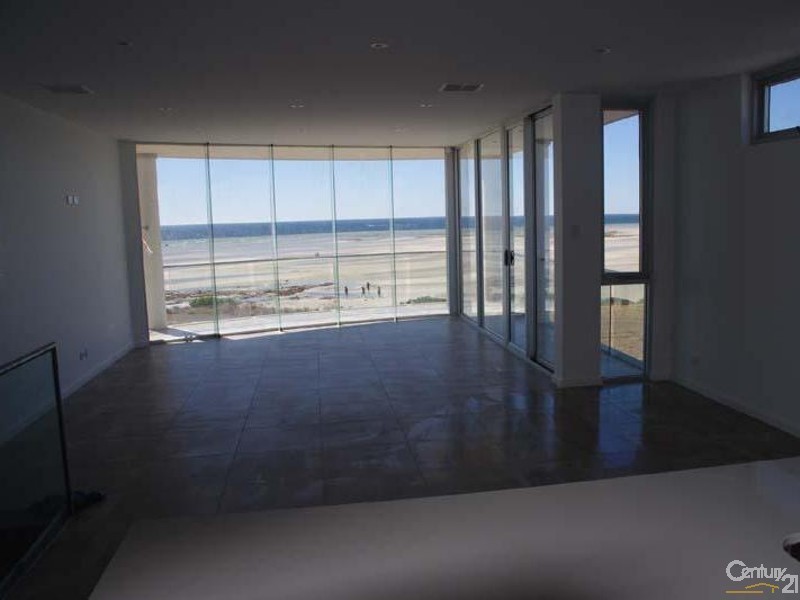 1 – 2 Marine Parade, Moonta Bay SA 5558