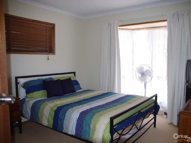 16 Matta Street, Wallaroo SA 5556