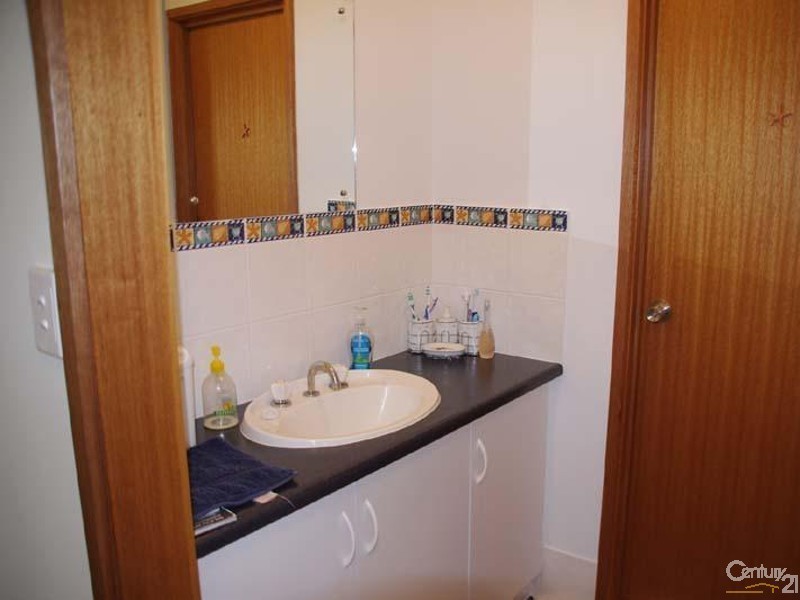 16 Matta Street, Wallaroo SA 5556