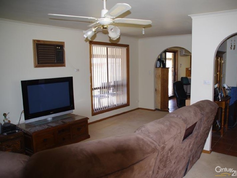 48 Bay Road, Moonta Bay SA 5558