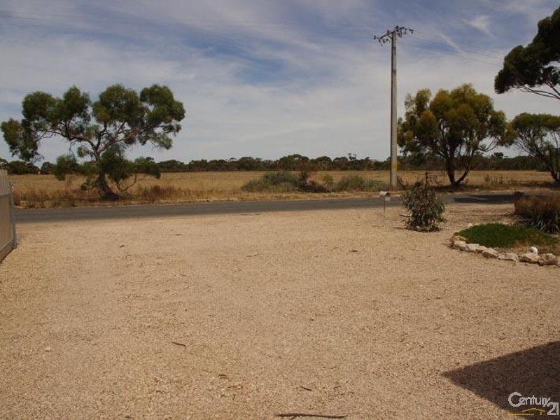 15 Crutchett Road, Moonta SA 5558