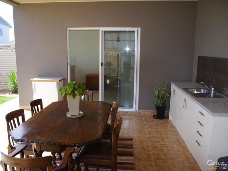 7 Eagle Street, Port Hughes SA 5558