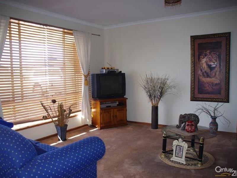 4 Polglase Street, Port Hughes SA 5558