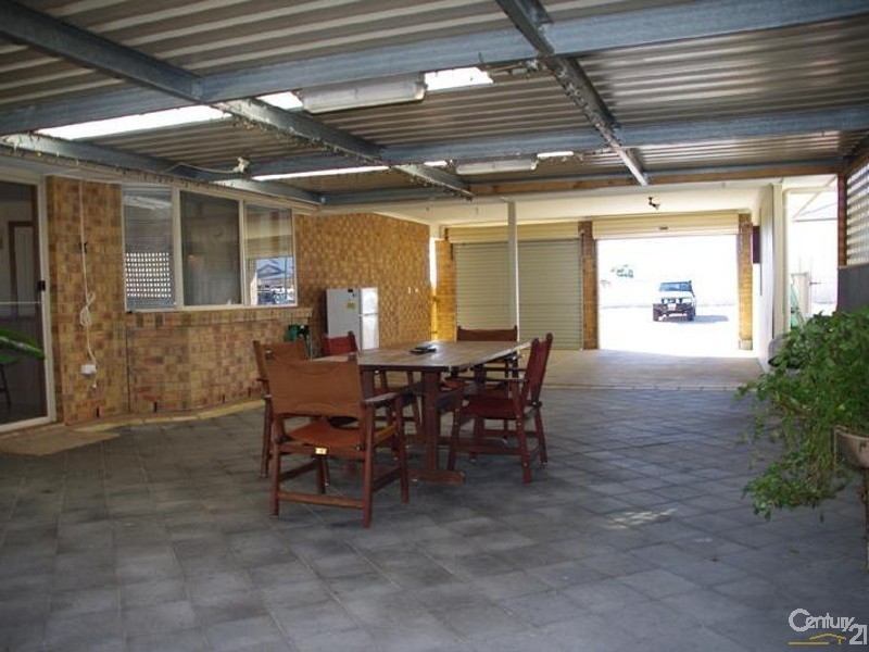 4 Polglase Street, Port Hughes SA 5558