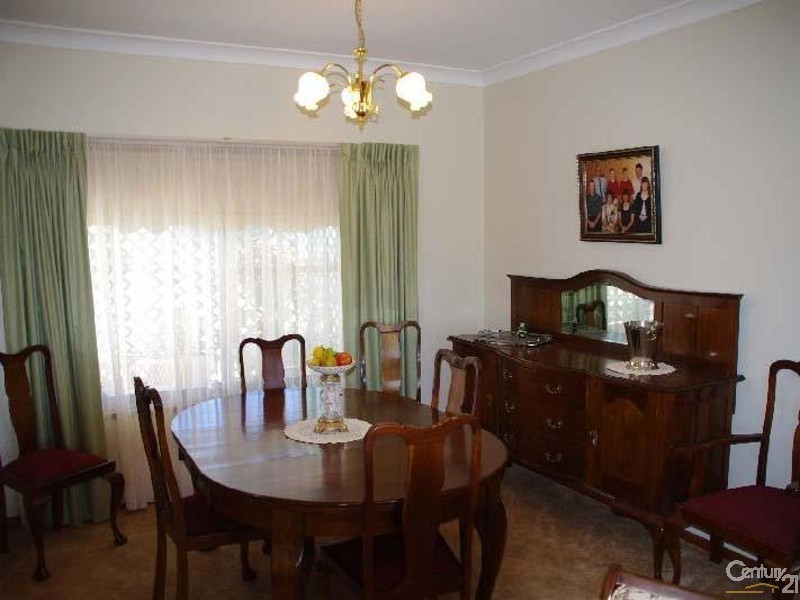 4 Kitto Road, Moonta Bay SA 5558