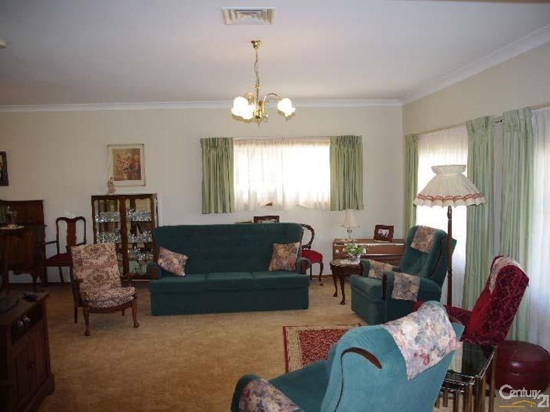 4 Kitto Road, Moonta Bay SA 5558