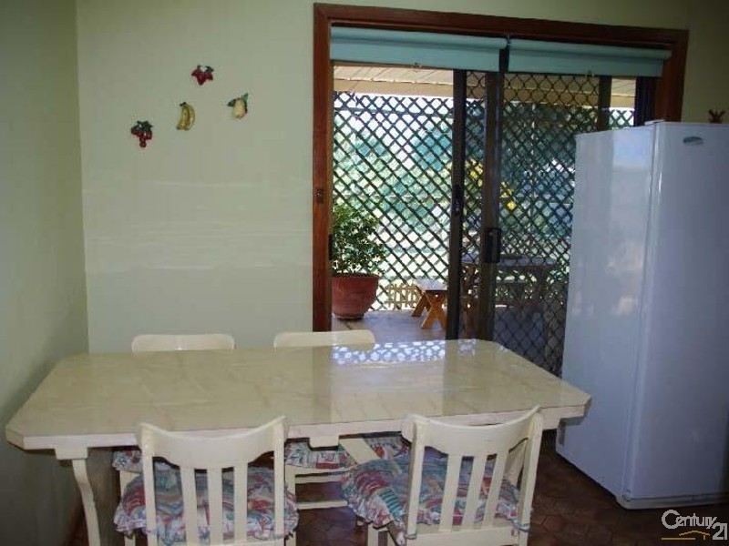 4 Kitto Road, Moonta Bay SA 5558