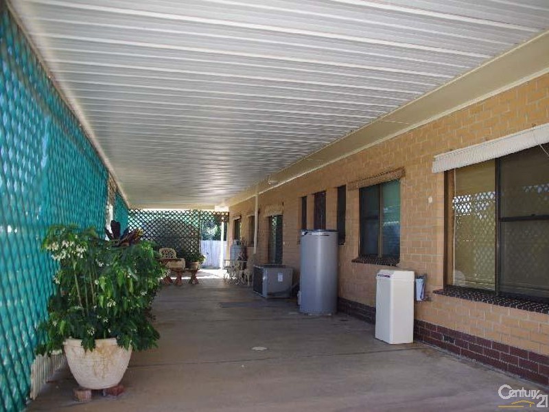 4 Kitto Road, Moonta Bay SA 5558