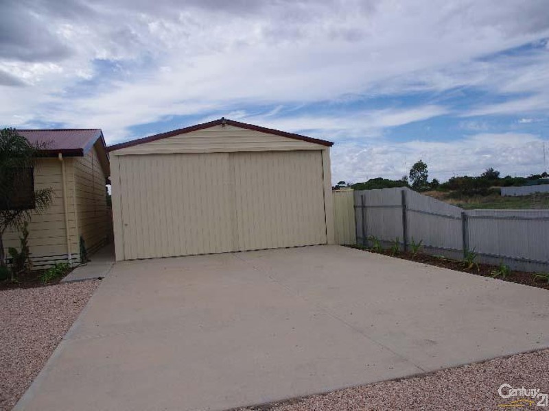 10 Andrew Street, Moonta Bay SA 5558