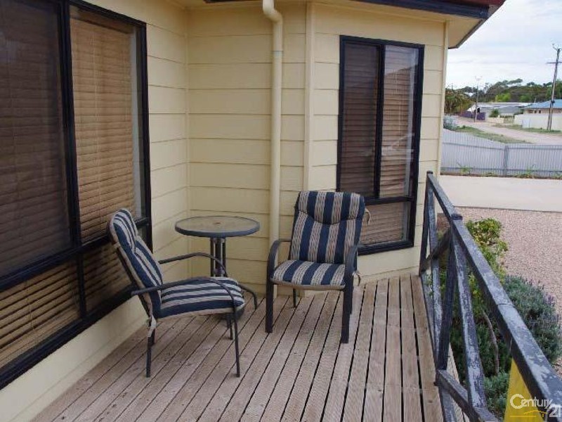 10 Andrew Street, Moonta Bay SA 5558