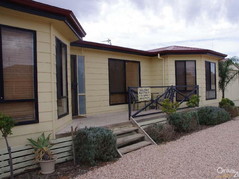 10 Andrew Street, Moonta Bay SA 5558