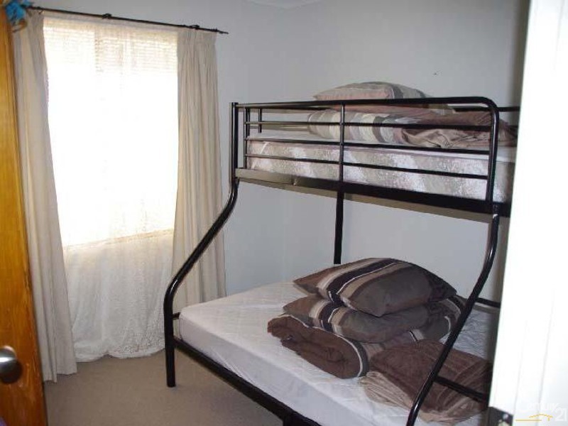 10 Andrew Street, Moonta Bay SA 5558