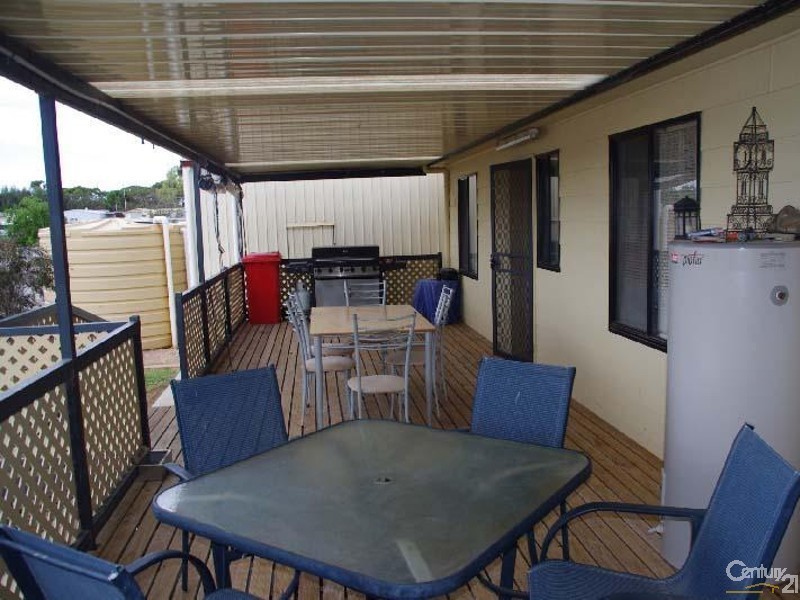 10 Andrew Street, Moonta Bay SA 5558