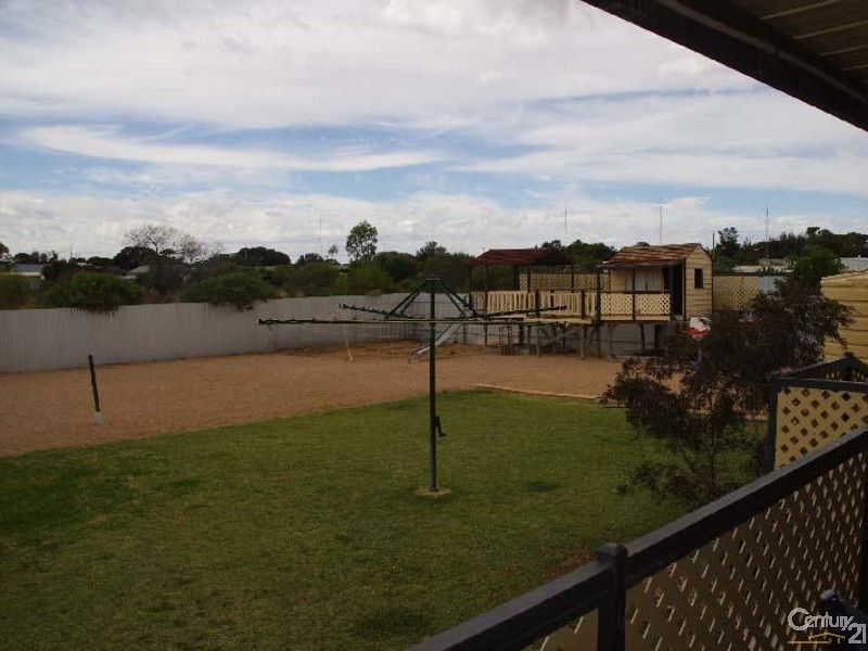 10 Andrew Street, Moonta Bay SA 5558