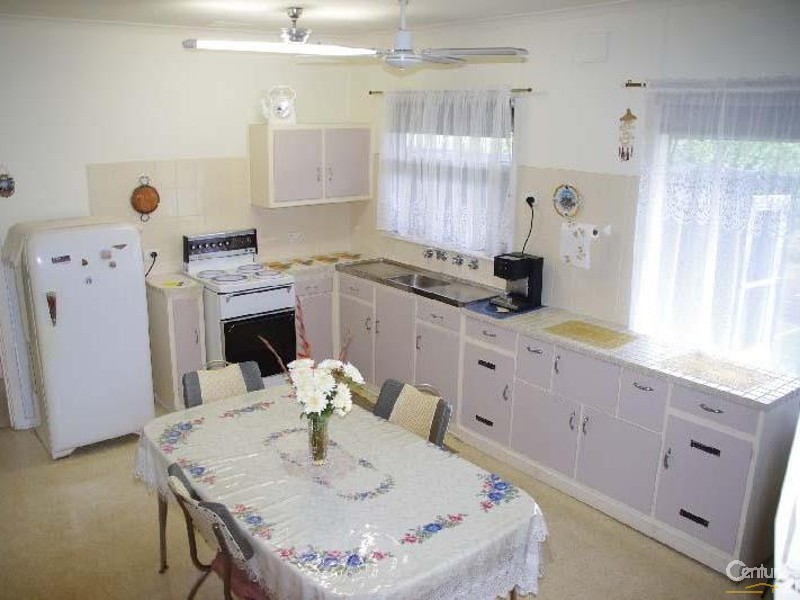 32 Herbert Street, Moonta Bay SA 5558