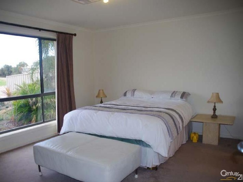 43 Stocker Street, Moonta Bay SA 5558