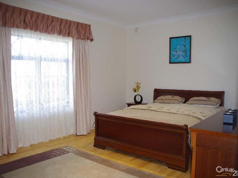 8 Polis Court, Moonta Bay SA 5558