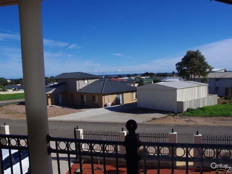 8 Polis Court, Moonta Bay SA 5558