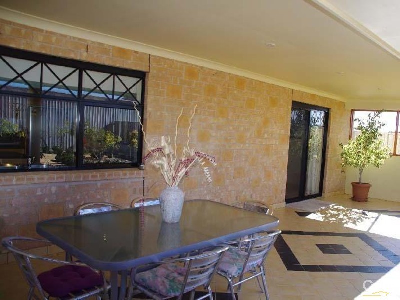 8 Polis Court, Moonta Bay SA 5558