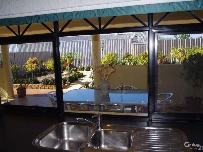 8 Polis Court, Moonta Bay SA 5558