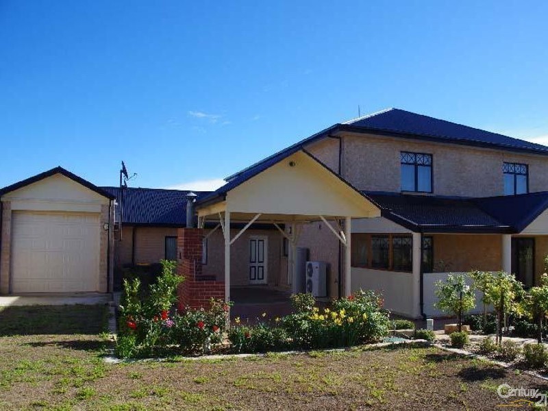 8 Polis Court, Moonta Bay SA 5558