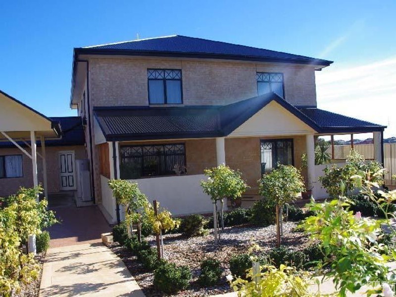 8 Polis Court, Moonta Bay SA 5558