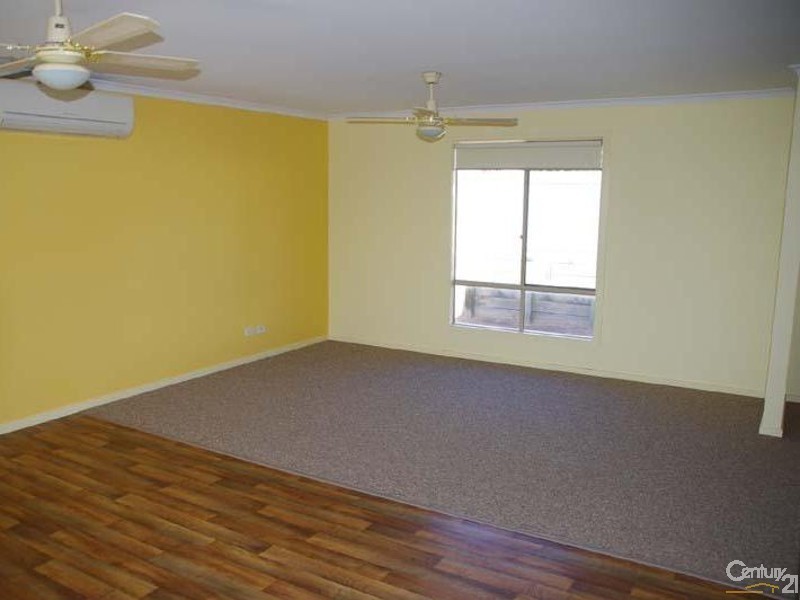 33 Victoria Street, Moonta Bay SA 5558