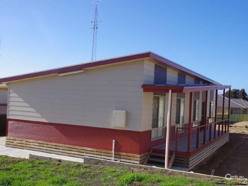 33 Victoria Street, Moonta Bay SA 5558