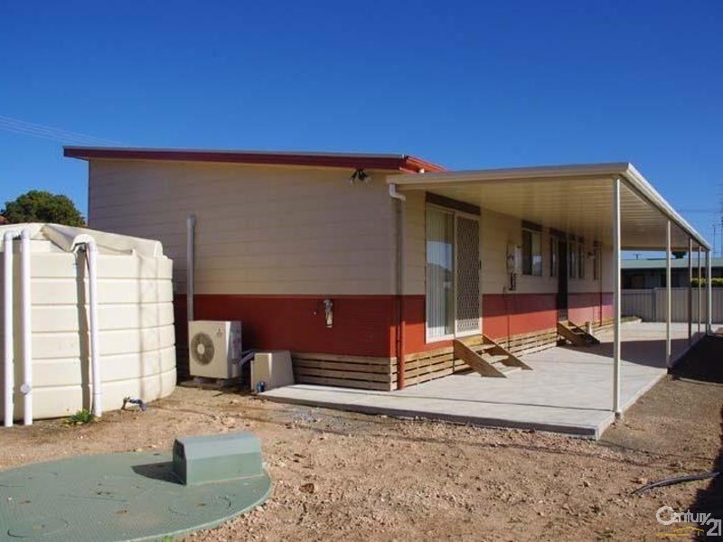 33 Victoria Street, Moonta Bay SA 5558