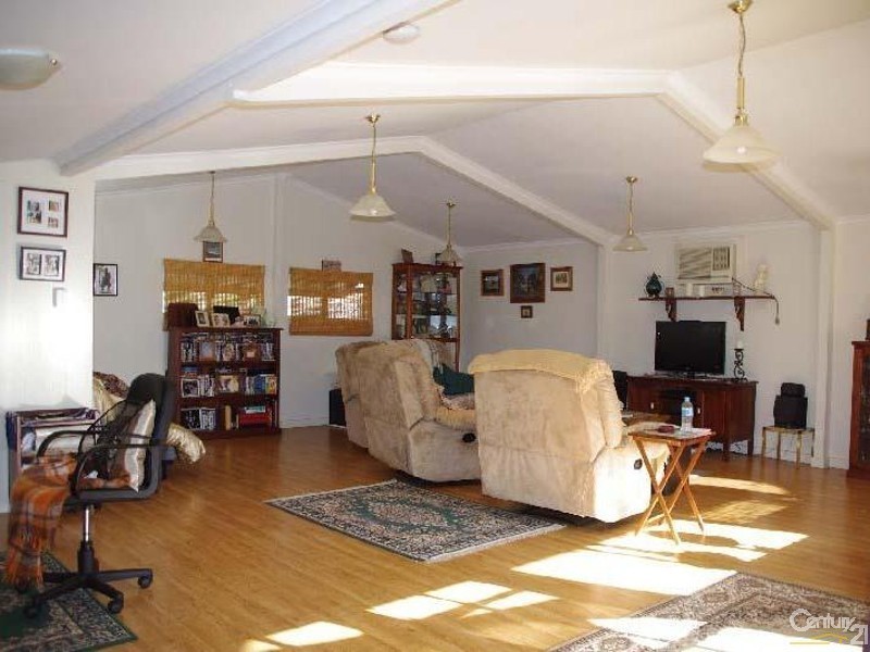 23 Kadina Road, Moonta SA 5558