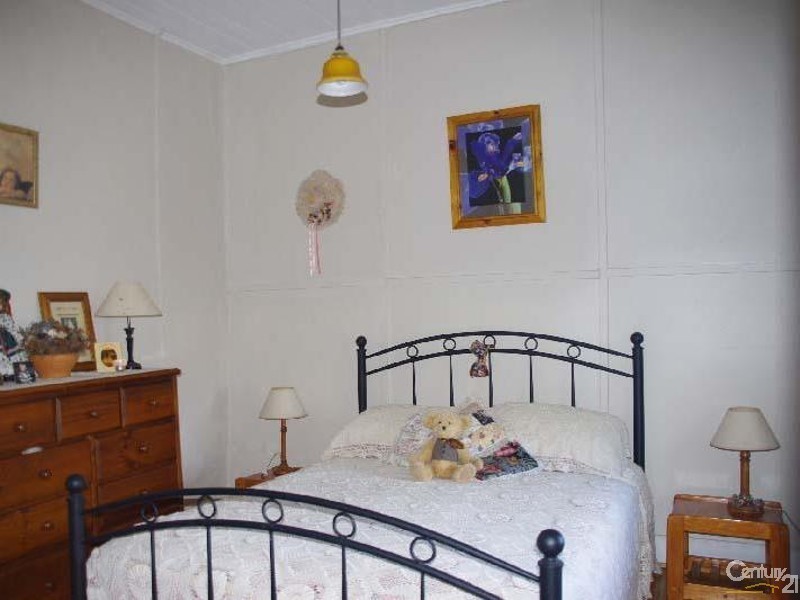 23 Kadina Road, Moonta SA 5558