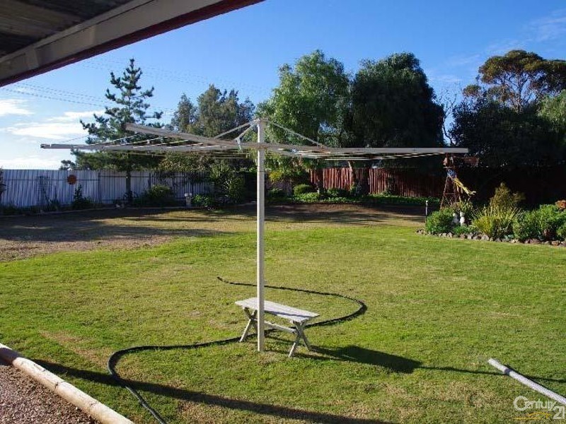 23 Kadina Road, Moonta SA 5558