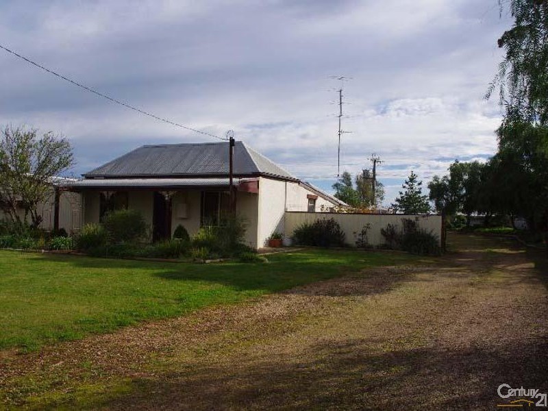 23 Kadina Road, Moonta SA 5558