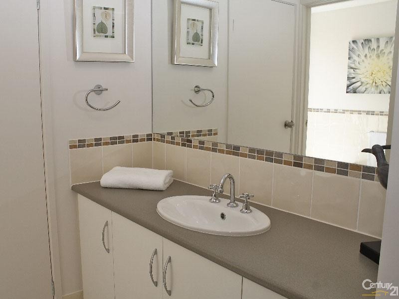 5 2-4 Gulf Street, Moonta Bay SA 5558
