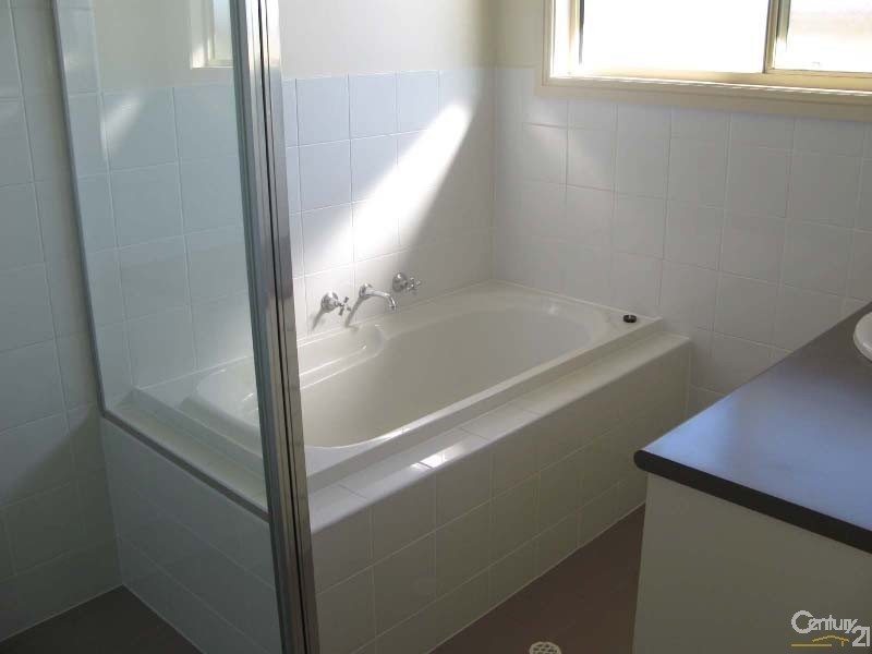 12 Fuss Street, Moonta Bay SA 5558