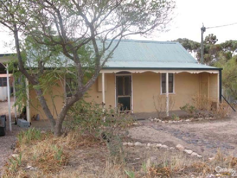 66 Verco St, Moonta Mines SA 5558