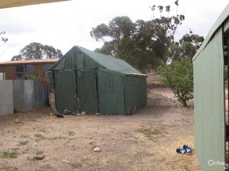 66 Verco St, Moonta Mines SA 5558