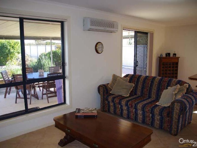 54 Monmouth Street, Moonta Bay SA 5558